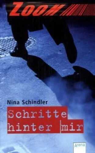 Schritte hinter mir