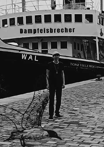 Dampfeisbrecher "Wal" — Toni Hellwig