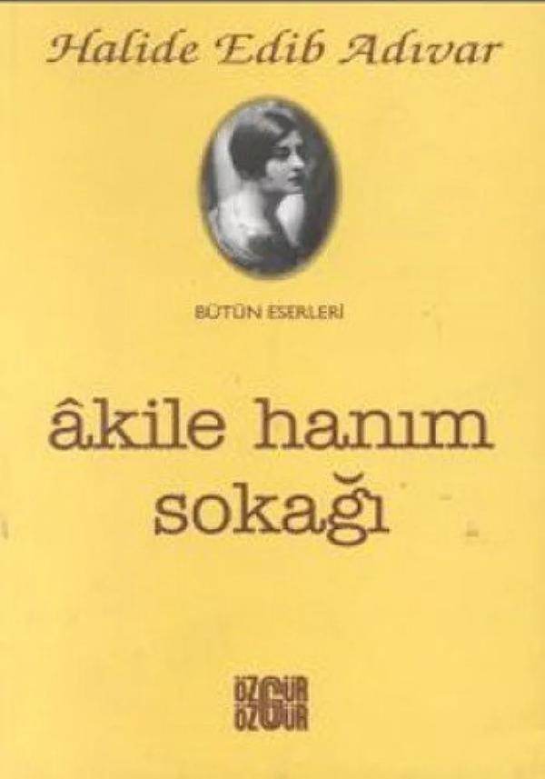 Âkile Hanım Sokağı