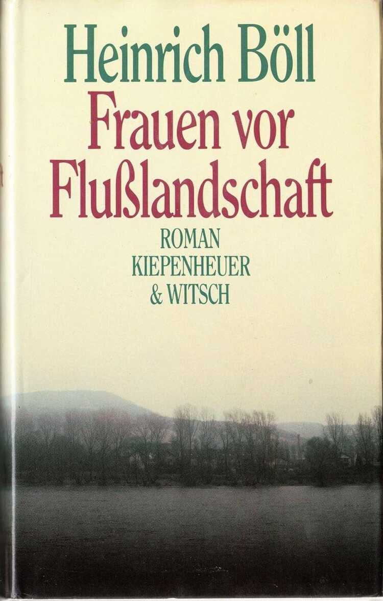 Frauen vor Flusslandschaft
